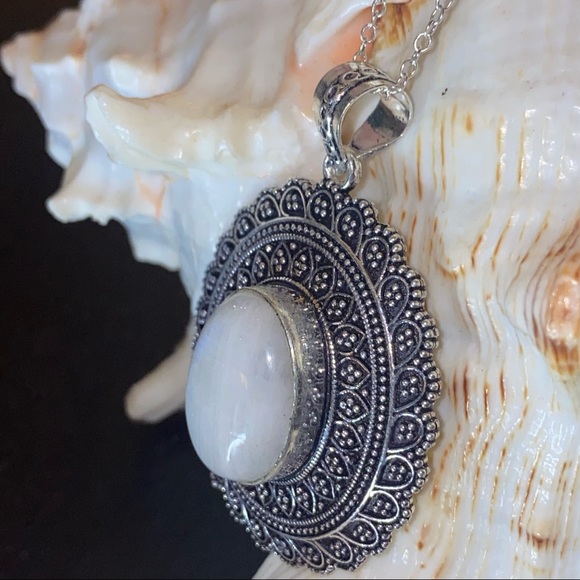 Moonstone Natural Gemstone Handcrafted vintage inspired Pendant - Picture 2 of 6